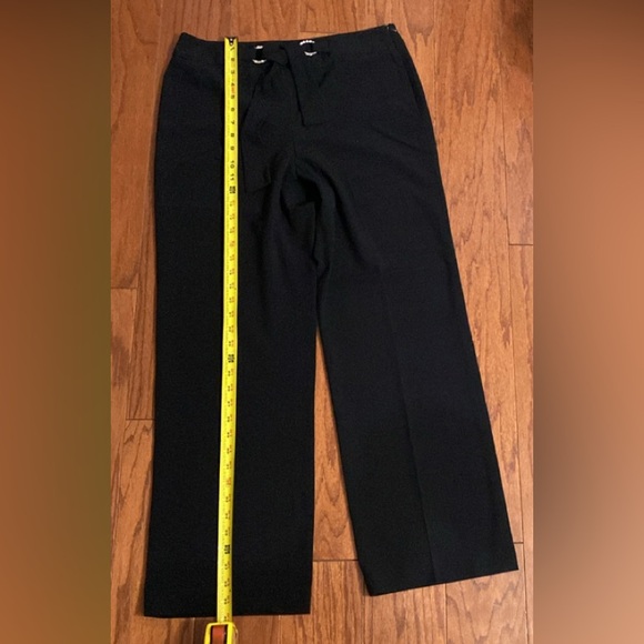 Larry Levine petite stretchy black pants with rhinestones buckle tie belt. MP - Picture 8 of 10